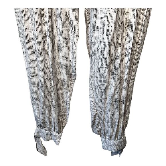 Reference‎ Jumpsuit - Picture 3 of 7